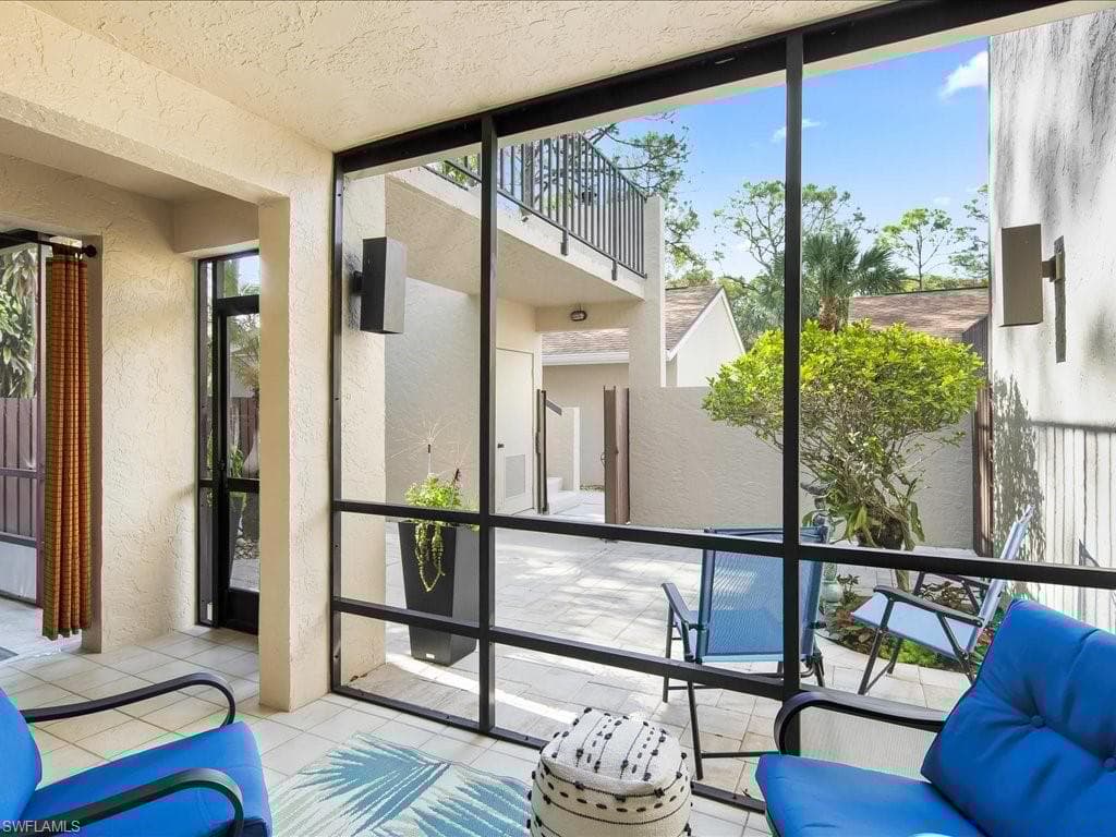 15330 Cedarwood Ln 103, Naples, FL 34110-17