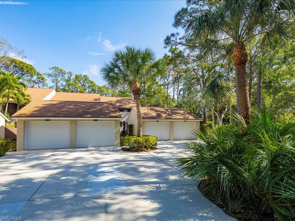 15330 Cedarwood Ln 103, Naples, FL 34110-27