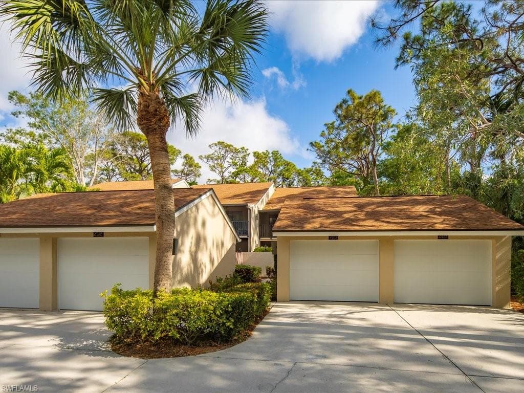 15330 Cedarwood Ln 103, Naples, FL 34110-28