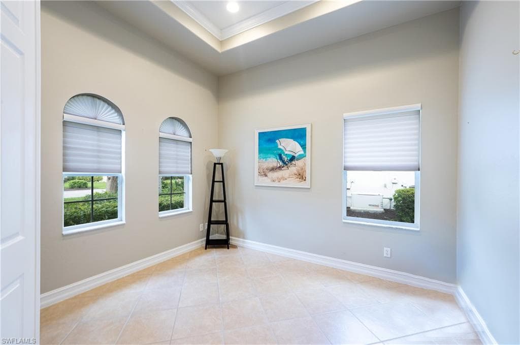 6968 Mauna Loa Ln, Naples, FL 34113-10