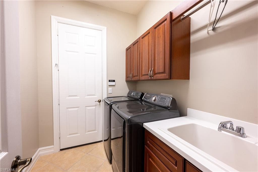 6968 Mauna Loa Ln, Naples, FL 34113-13