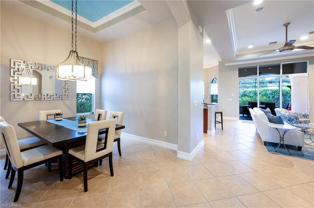 6968 Mauna Loa Ln, Naples, FL 34113-14