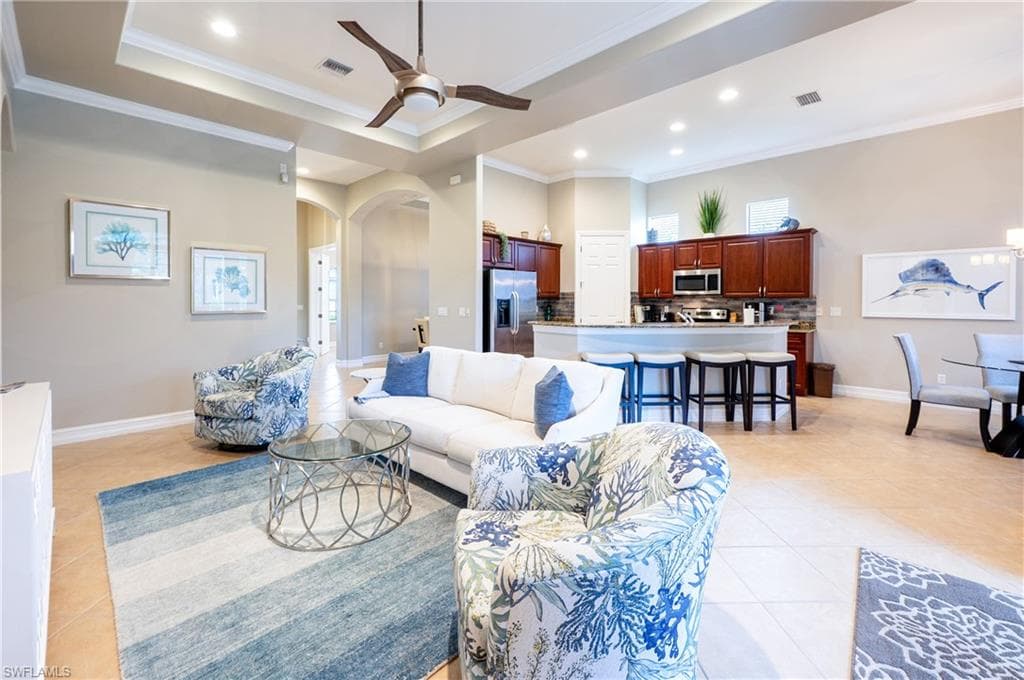 6968 Mauna Loa Ln, Naples, FL 34113-15