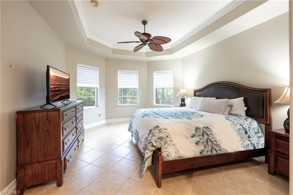 6968 Mauna Loa Ln, Naples, FL 34113-17
