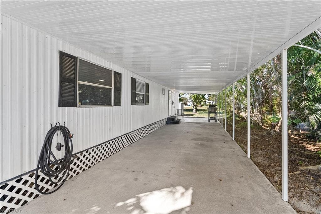 893 Manatee Rd, Naples, FL 34114-4
