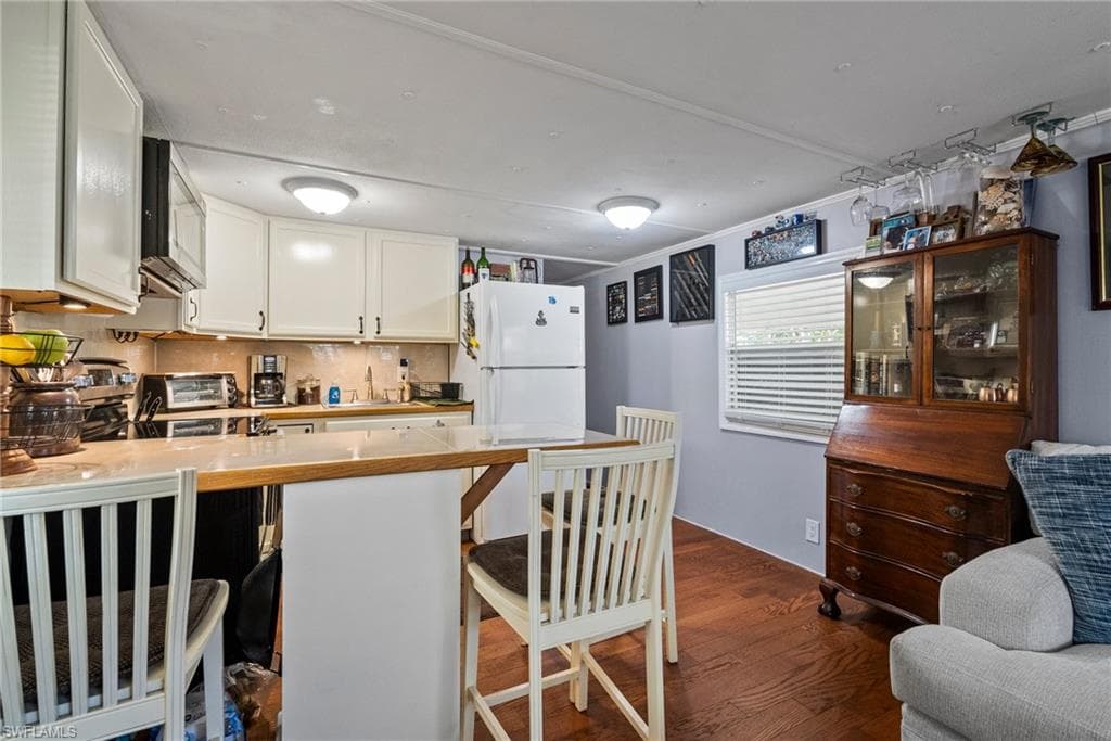 893 Manatee Rd, Naples, FL 34114-8