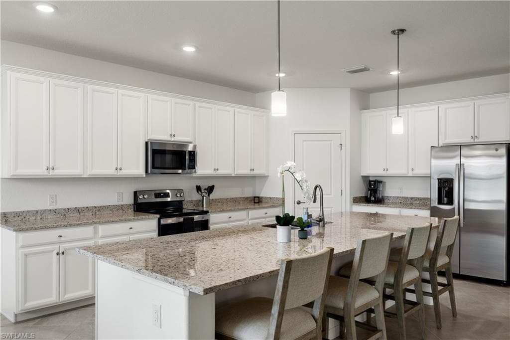 3252 Altimira Dr, Fort Myers, FL 33905-9