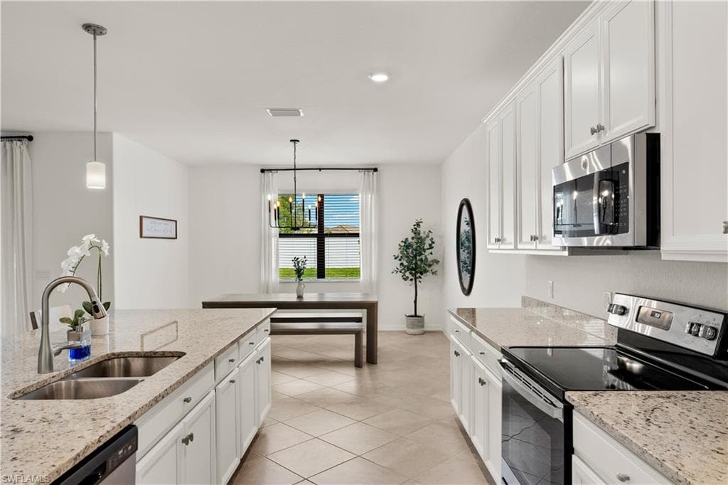 3252 Altimira Dr, Fort Myers, FL 33905-11