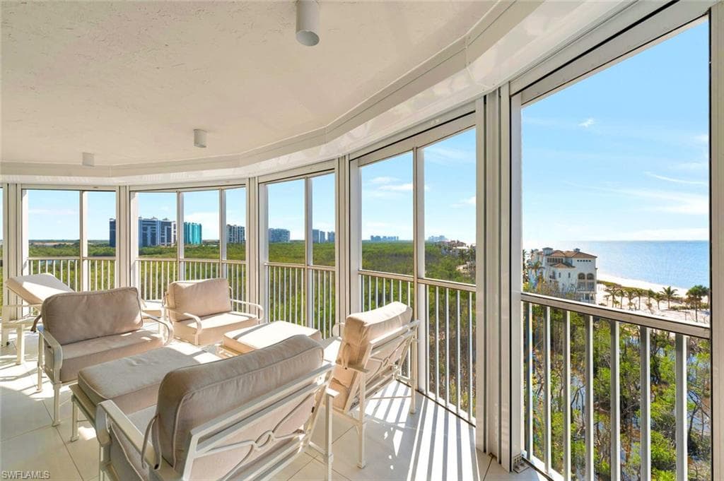 8111 Bay Colony Dr 701, Naples, FL 34108-17