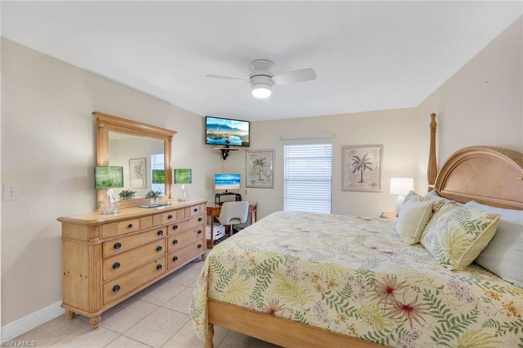 600 Neapolitan Way 105, Naples, FL 34103-10