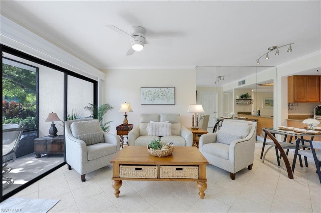 600 Neapolitan Way 105, Naples, FL 34103-16