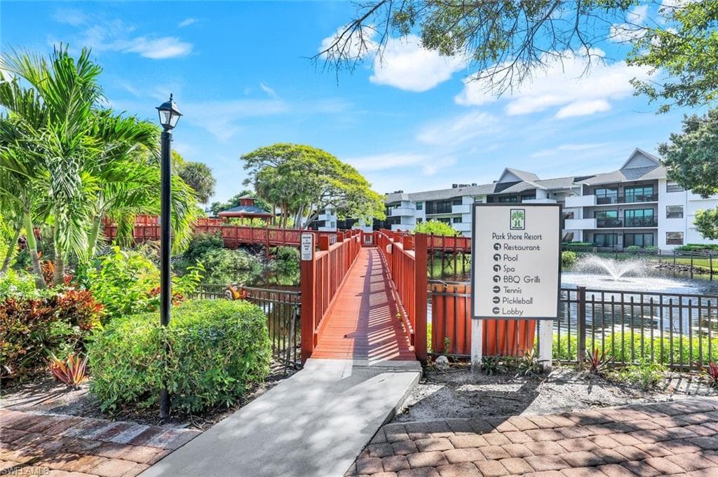 600 Neapolitan Way 105, Naples, FL 34103-26