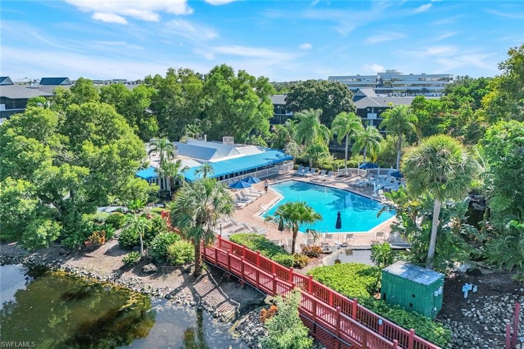 600 Neapolitan Way 105, Naples, FL 34103-28