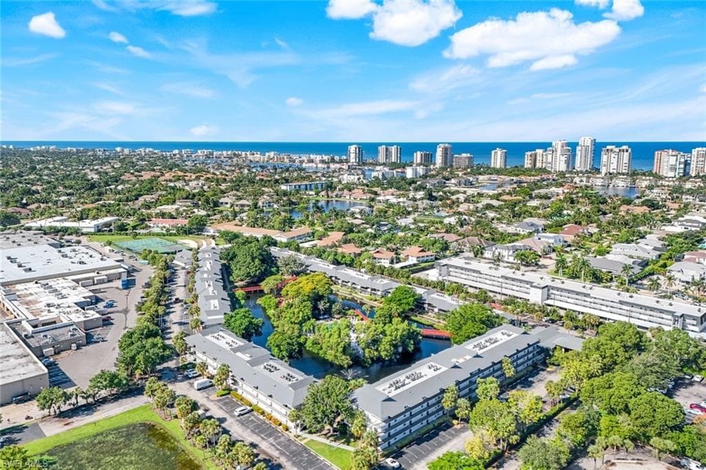 600 Neapolitan Way 105, Naples, FL 34103-2
