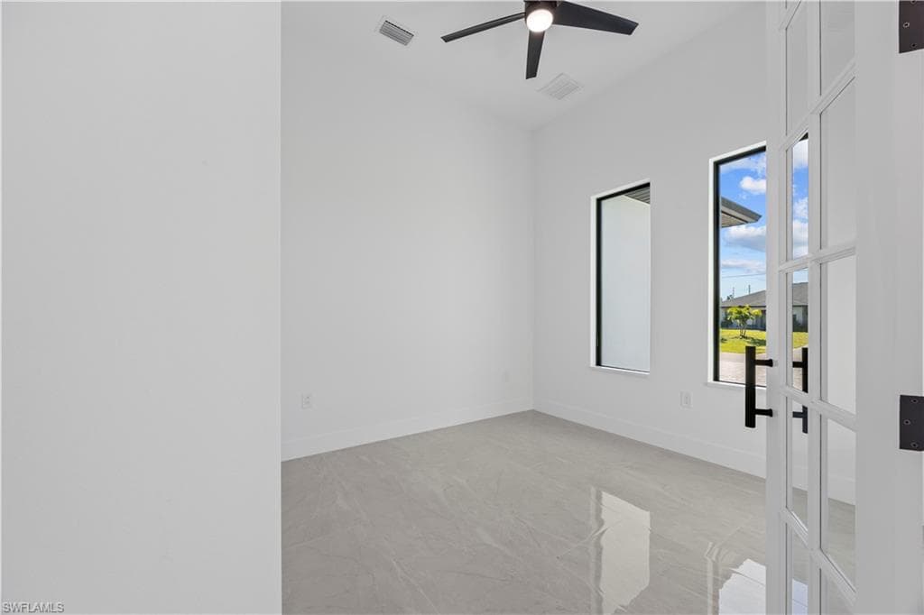 611 25th Ter, Cape Coral, FL 33993-12