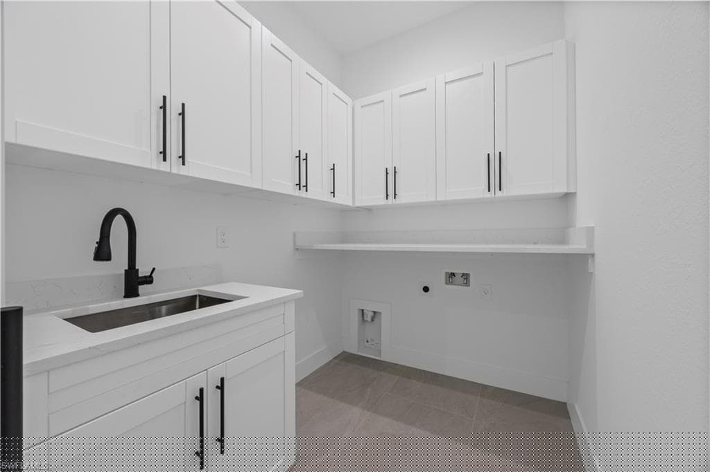 611 25th Ter, Cape Coral, FL 33993-22