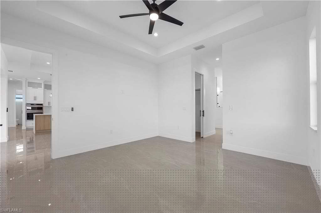 611 25th Ter, Cape Coral, FL 33993-34