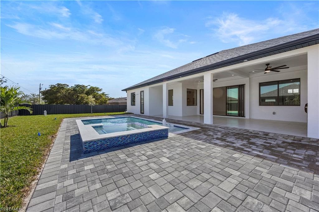 611 25th Ter, Cape Coral, FL 33993-43