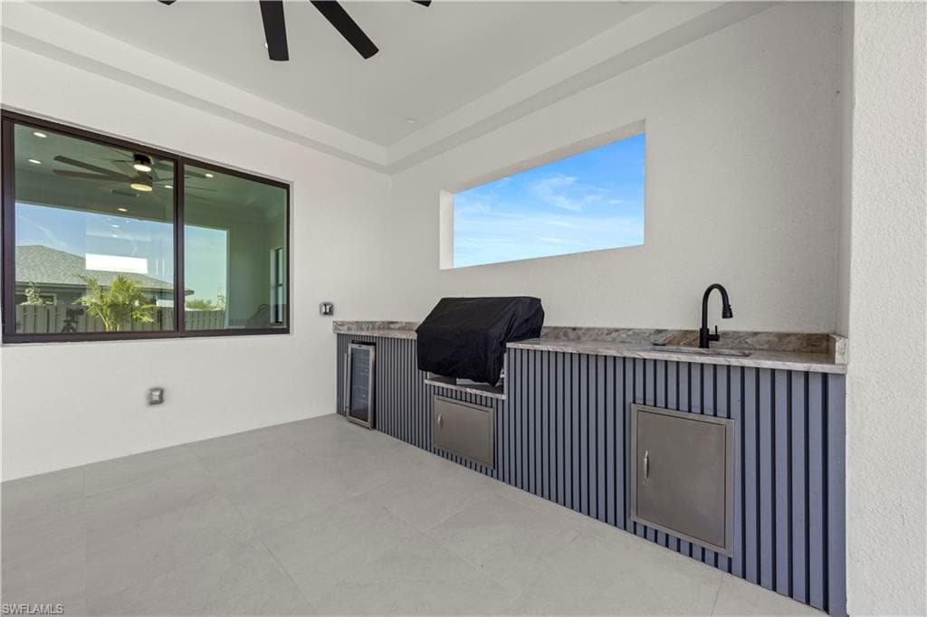 611 25th Ter, Cape Coral, FL 33993-4