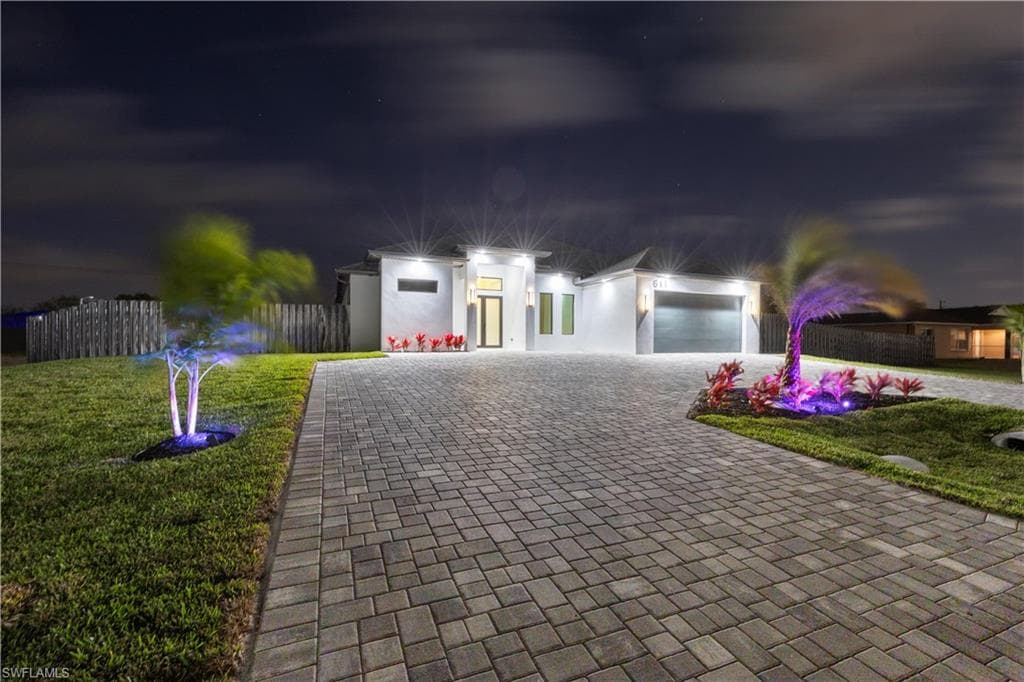 611 25th Ter, Cape Coral, FL 33993-49