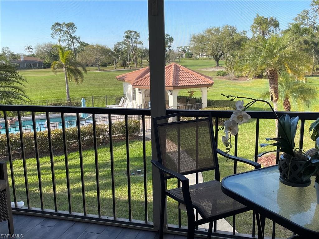 601 Augusta Blvd 10, Naples, FL 34113-4