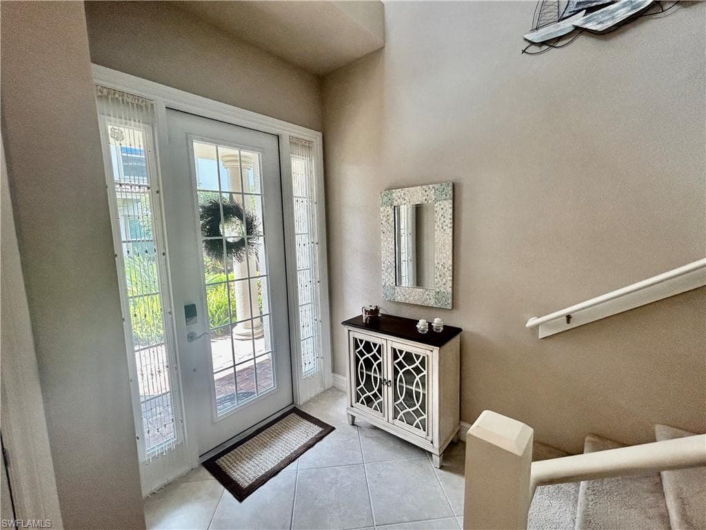 7813 Hawthorne Dr 2403, Naples, FL 34113-9