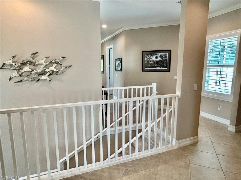 7813 Hawthorne Dr 2403, Naples, FL 34113-11
