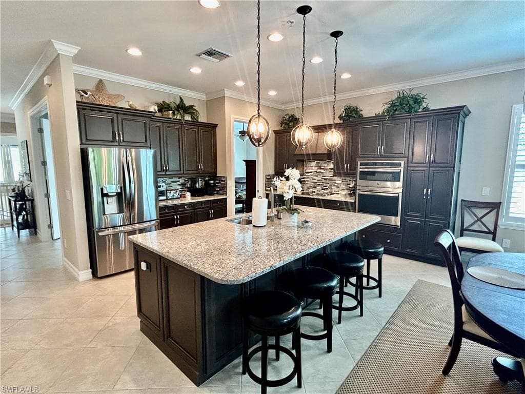 7813 Hawthorne Dr 2403, Naples, FL 34113-15
