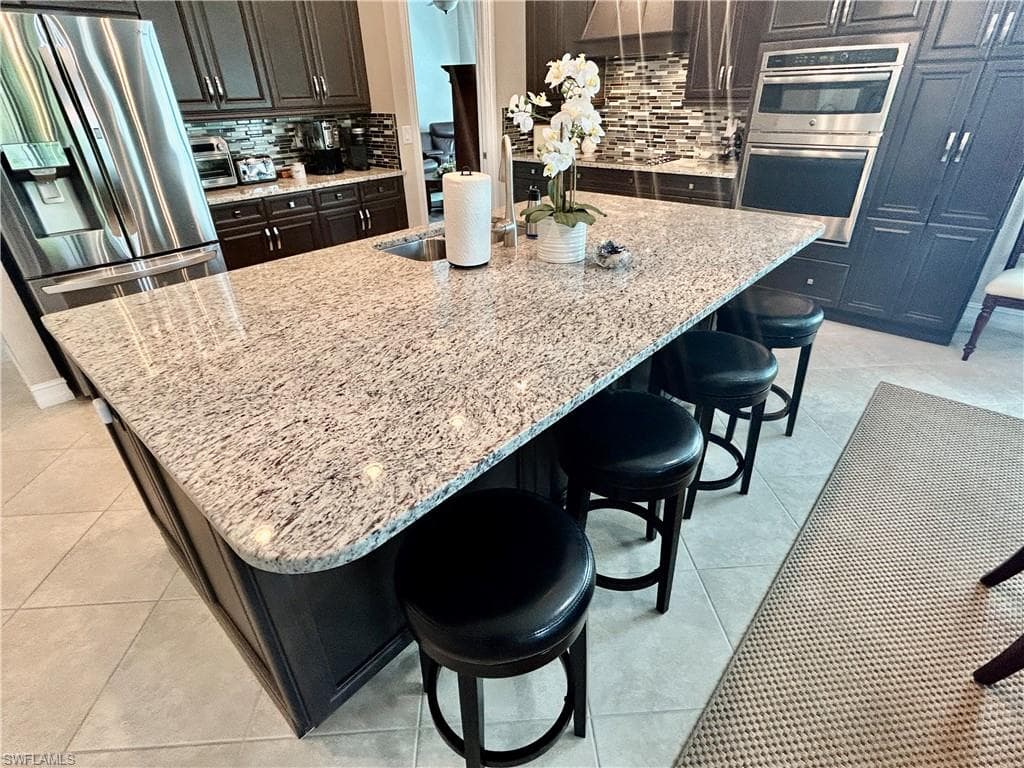 7813 Hawthorne Dr 2403, Naples, FL 34113-17