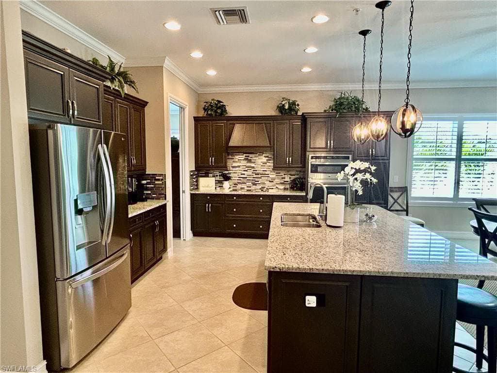 7813 Hawthorne Dr 2403, Naples, FL 34113-20