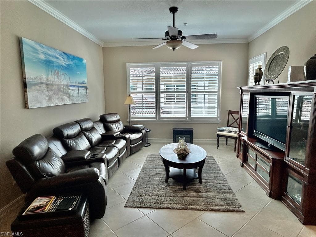 7813 Hawthorne Dr 2403, Naples, FL 34113-26