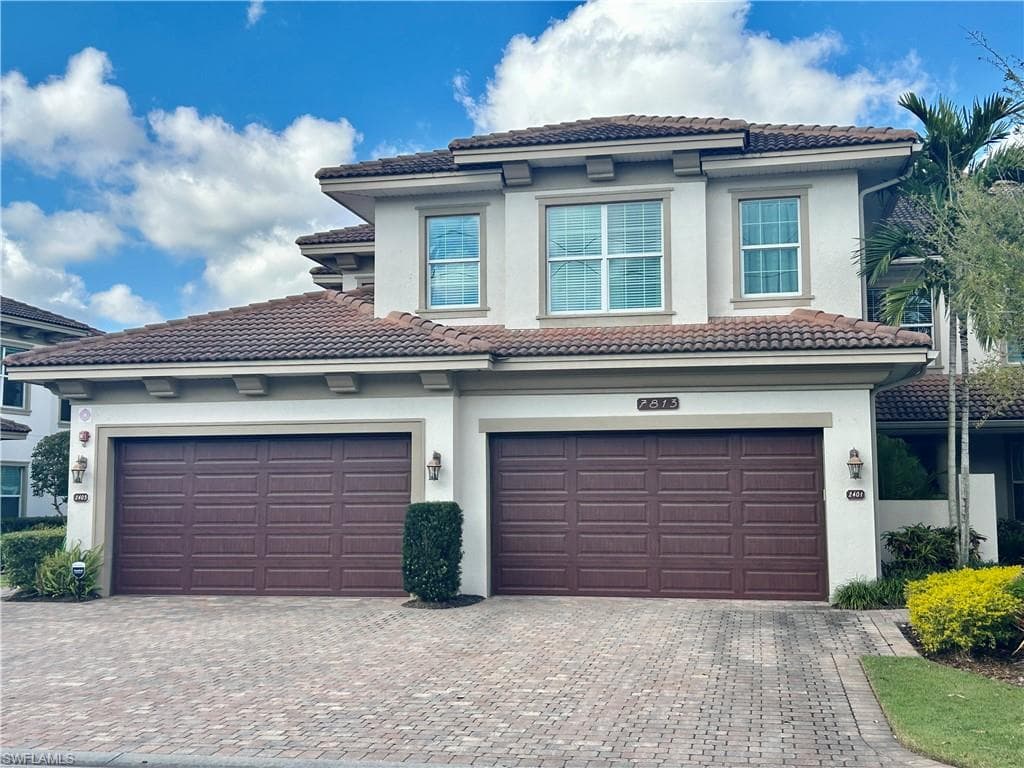 7813 Hawthorne Dr 2403, Naples, FL 34113-2