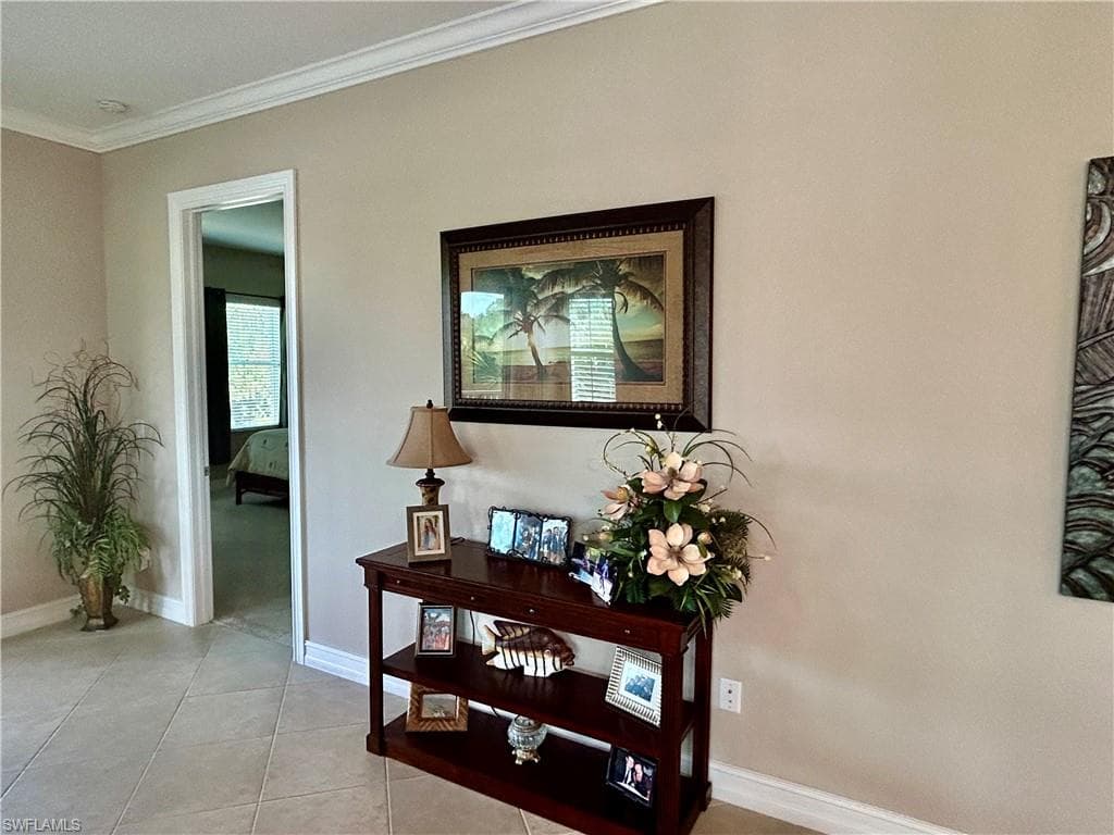7813 Hawthorne Dr 2403, Naples, FL 34113-33
