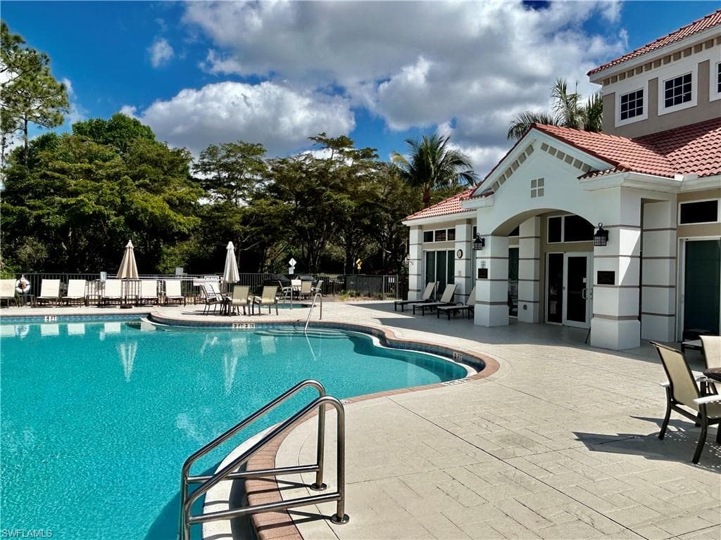 7813 Hawthorne Dr 2403, Naples, FL 34113-49