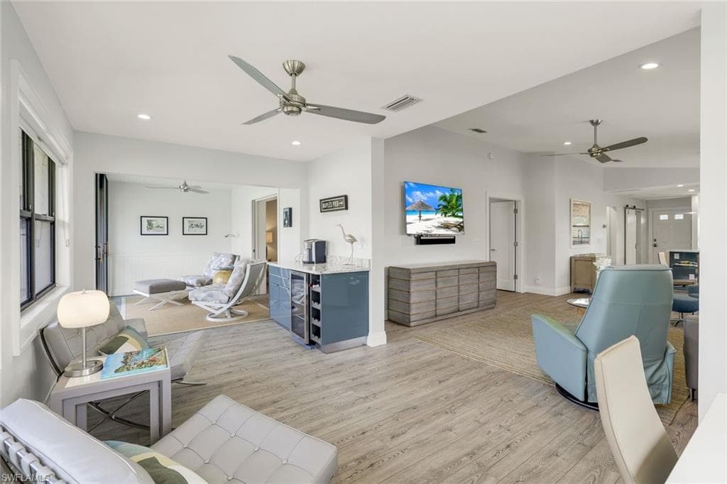 1100 9th St S C201, Naples, FL 34102-18