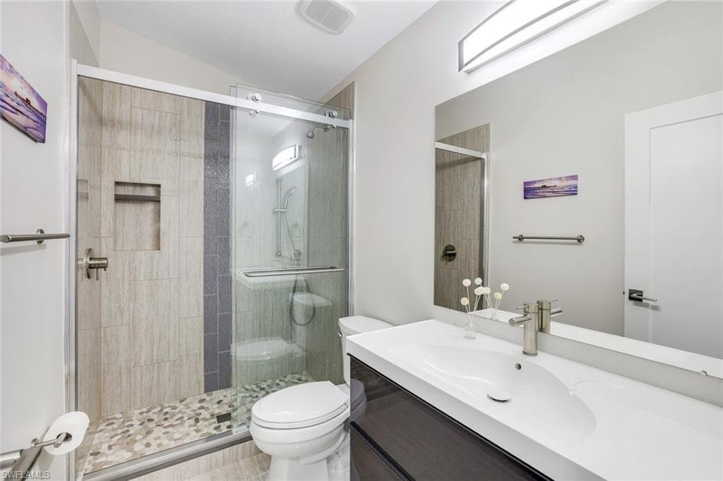 1100 9th St S C201, Naples, FL 34102-28