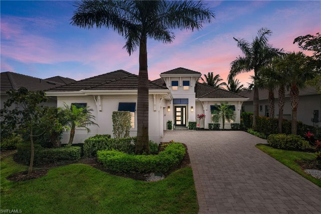 3164 Capistrano Ln, Naples, FL 34114-25