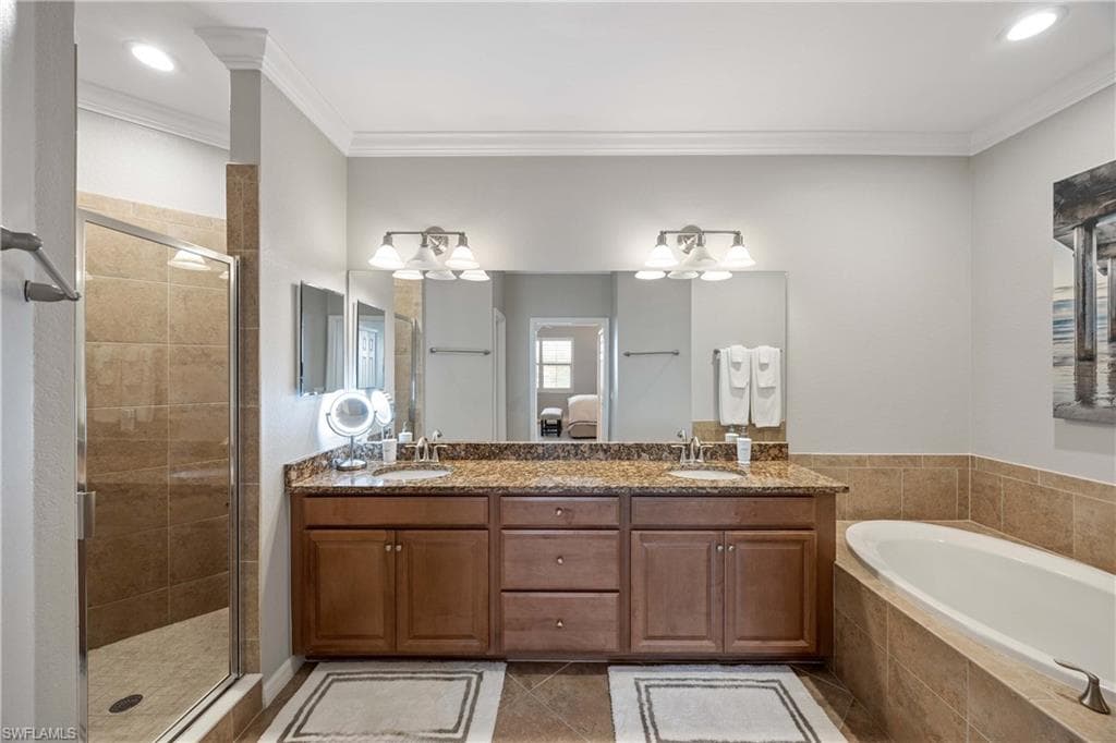 9118 Prima Way 202, Naples, FL 34113-14