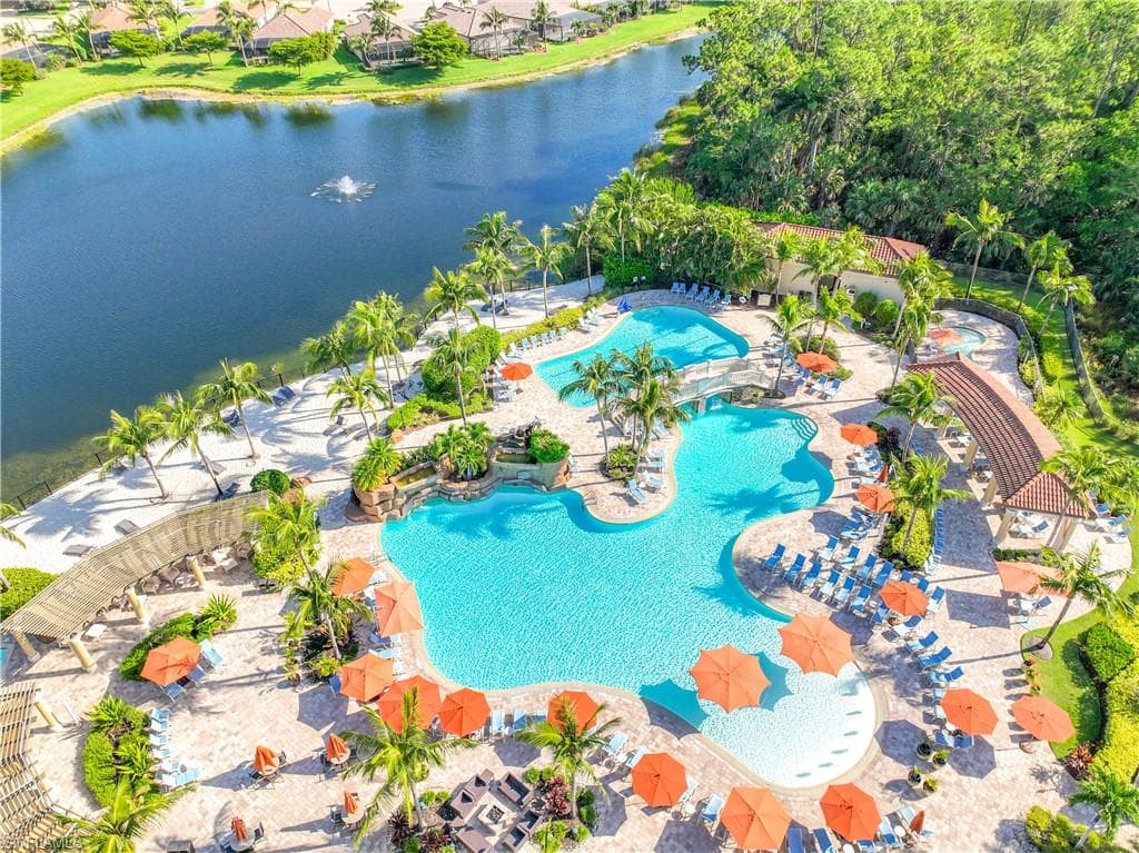 9118 Prima Way 202, Naples, FL 34113-32