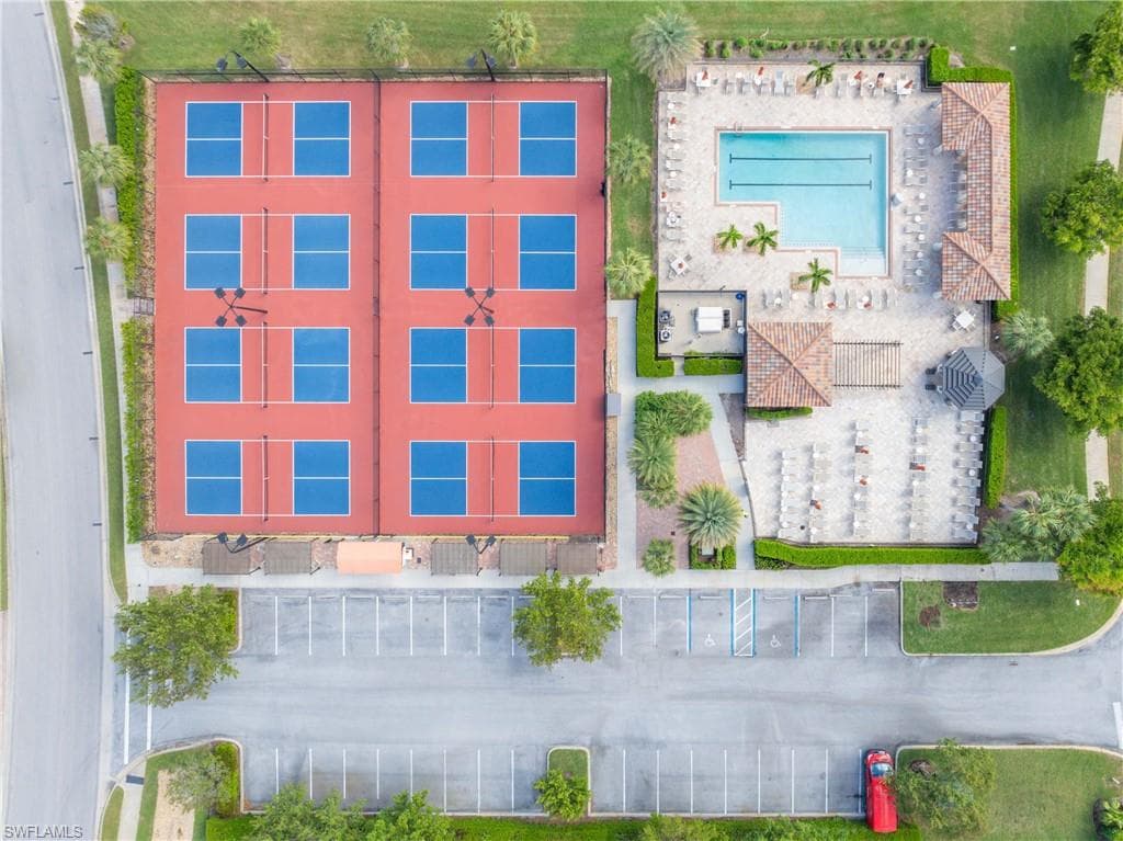 9118 Prima Way 202, Naples, FL 34113-33