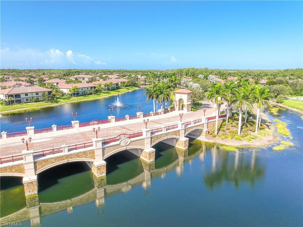 9118 Prima Way 202, Naples, FL 34113-36