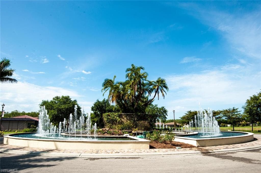 9118 Prima Way 202, Naples, FL 34113-40