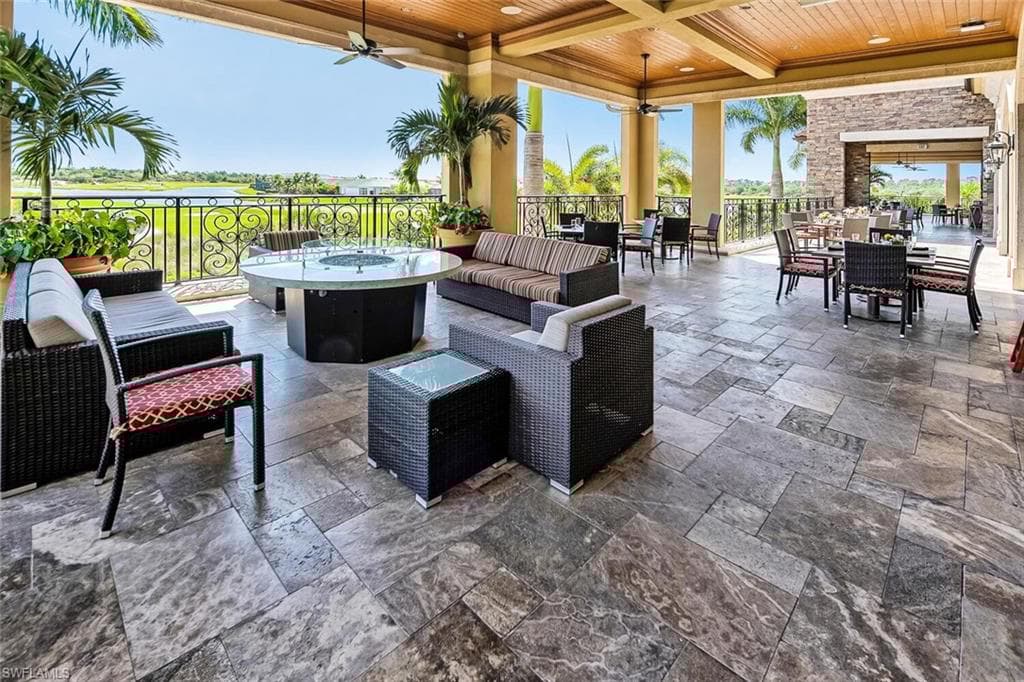9118 Prima Way 202, Naples, FL 34113-43