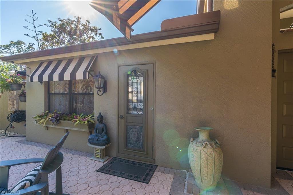 834 Coldstream Ct, Naples, FL 34104-37
