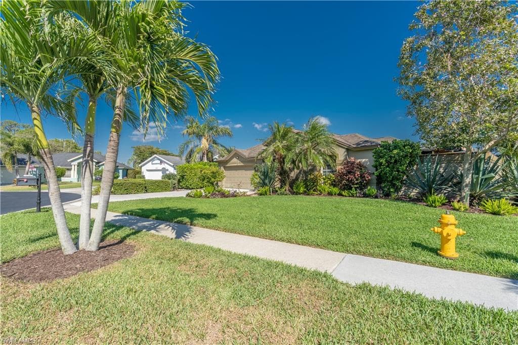 834 Coldstream Ct, Naples, FL 34104-40