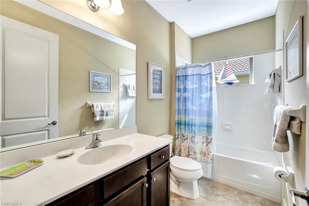 14531 Manchester Dr, Naples, FL 34114-16