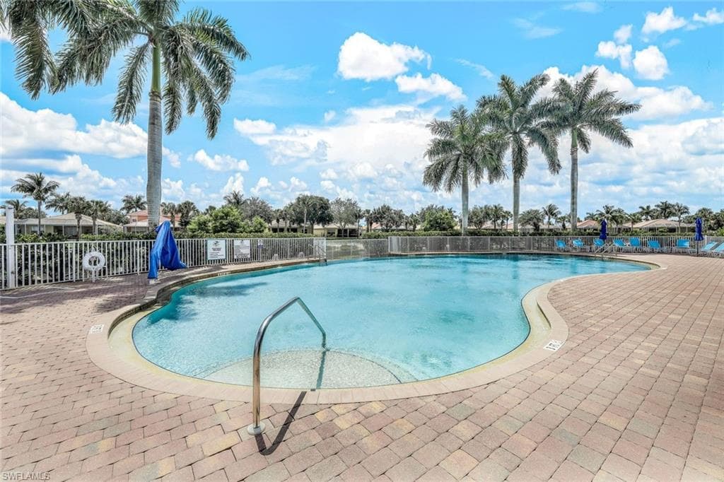 14531 Manchester Dr, Naples, FL 34114-38