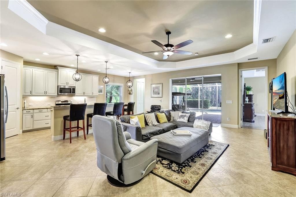 14531 Manchester Dr, Naples, FL 34114-6