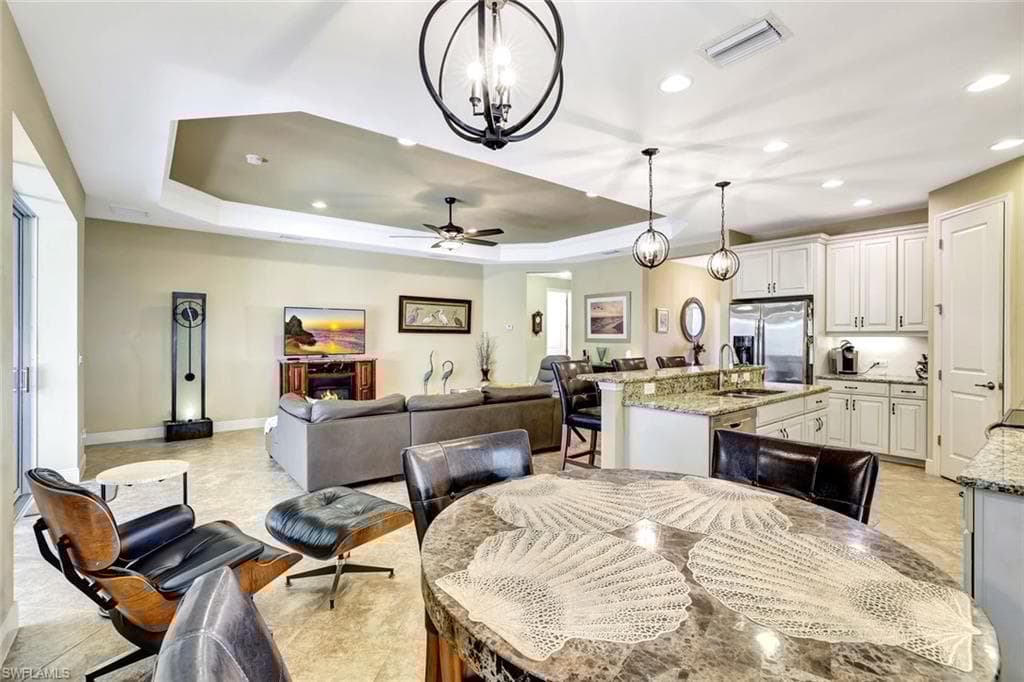 14531 Manchester Dr, Naples, FL 34114-7