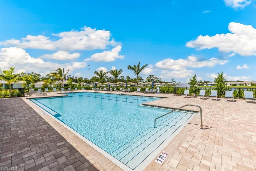 299 Tamarindo Ln, Naples, FL 34114-23
